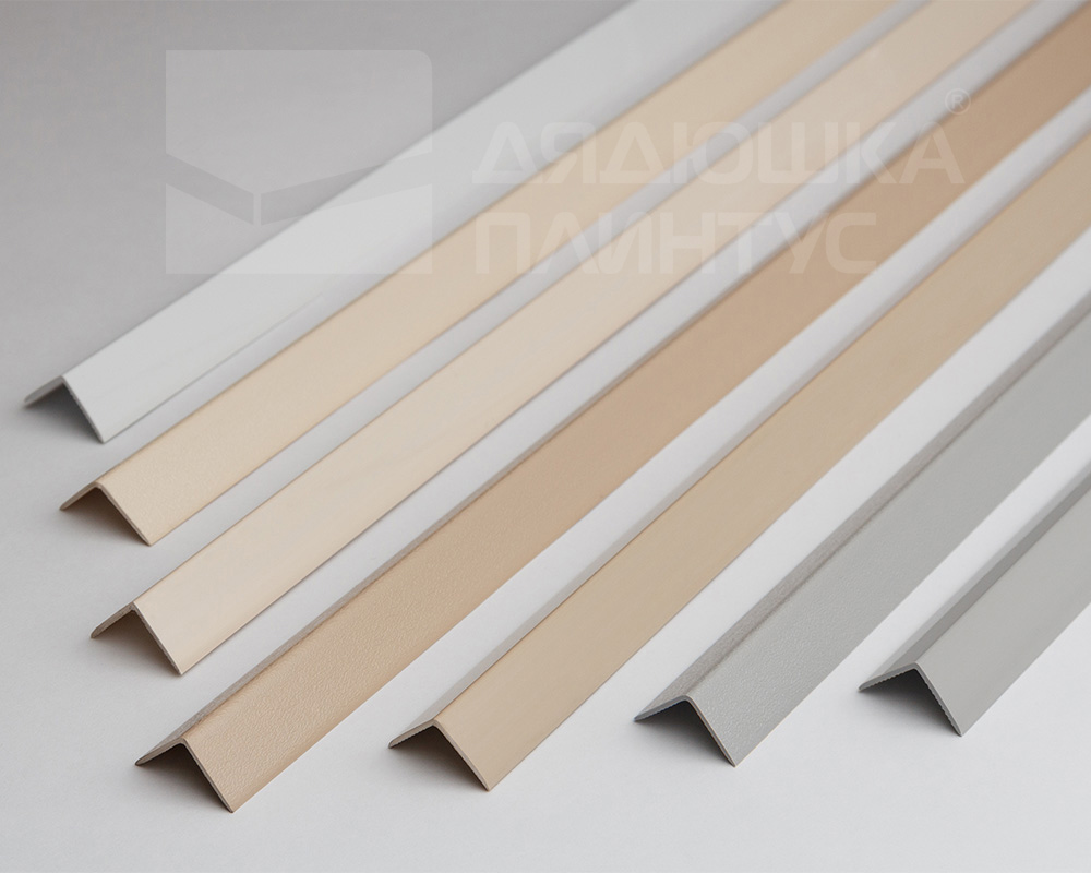 Угол ПВХ 15*15*2,7 м Белый