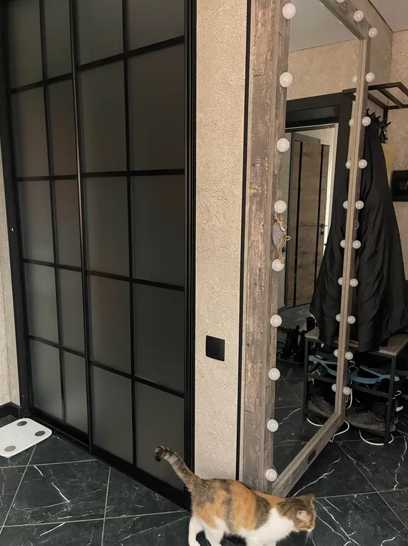 Угол декоративный 30х30 Уп 12-27.2700.595 Дуб венге