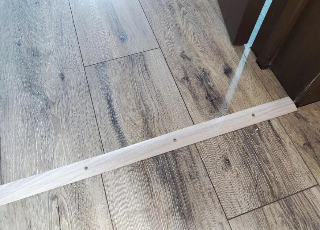 Одноуровневый порог  MAGIC STICK. 38 мм 0,9 м  Дуб хельсинки