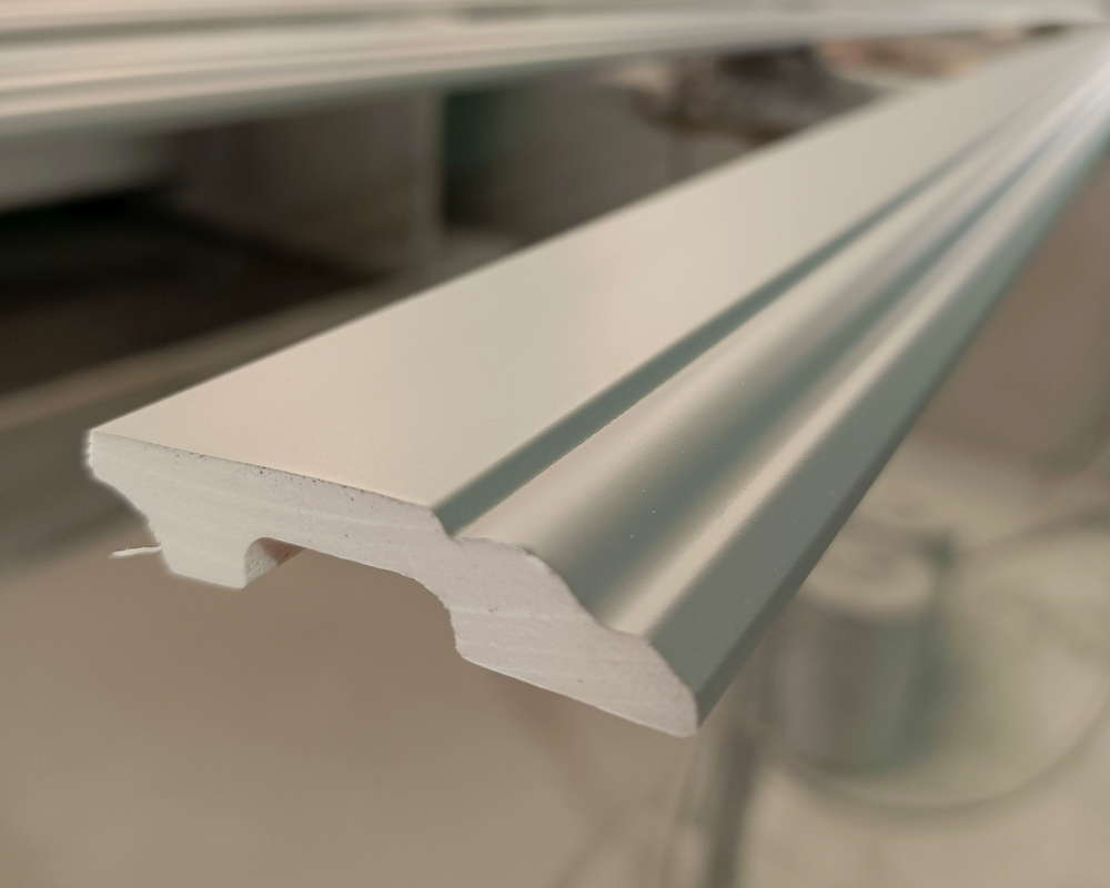 Плинтус из полистирола высокой плотности Волшебная Палочка 100*13*2000. MSPOL 103. Окраска включена в стоимость