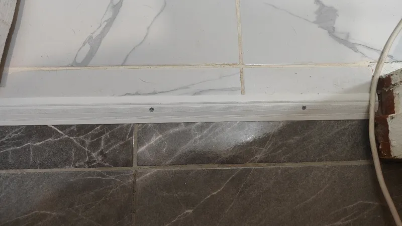 Порог разноуровневый ПР 02.900.059 0,9 м Бетон скай