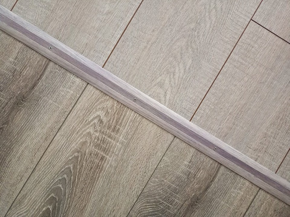 Одноуровневый порог  MAGIC STICK. 38 мм 0,9 м  Дуб хельсинки