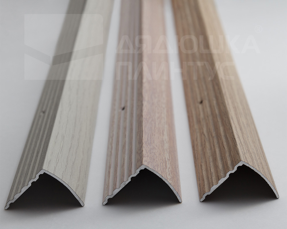 Порог угловой ПУ 04.2700.2106 Ясень белый