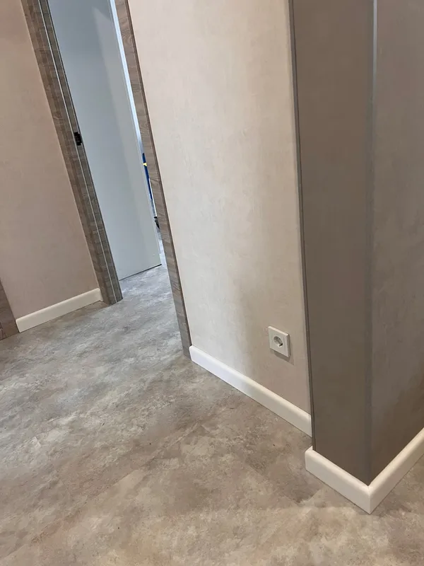 Угол декоративный Уп 12-27.2700.555 (30х30 мм)