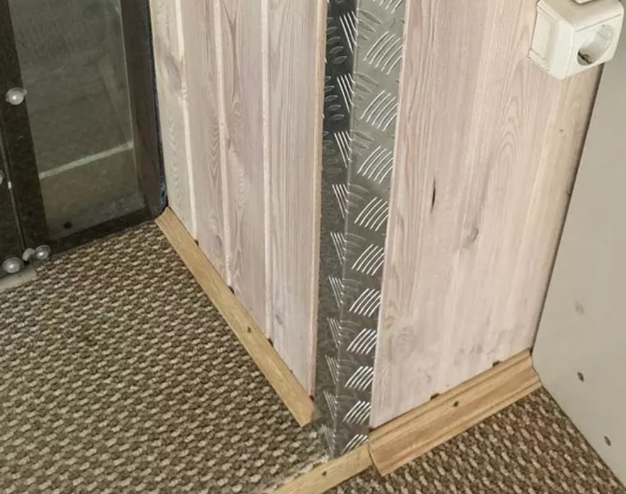 Угол рифлёный алюминиевый Укв 03.2000.500 25х25 мм