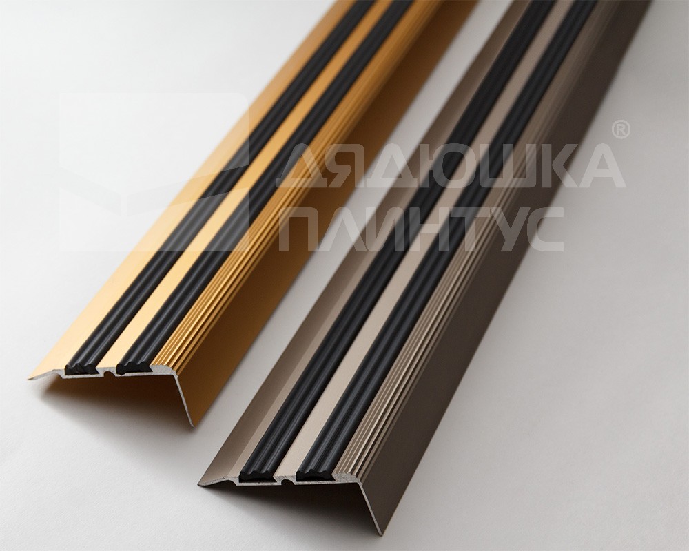 Порог угловой ПУ 07.900.01лч Серебро