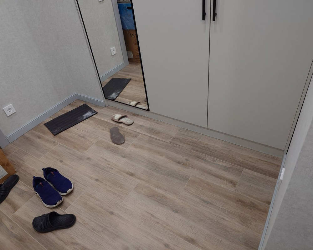 Плинтус из полистирола высокой плотности Волшебная Палочка 100*13*2000. MSPOL 103. Окраска включена в стоимость