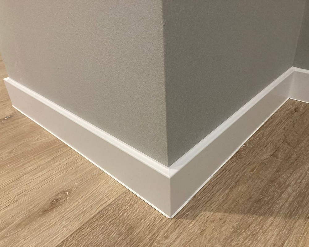 Плинтус ХДФ Dollken Cubu Flex Life XL 80 мм х 2,5 м 5012 Белый