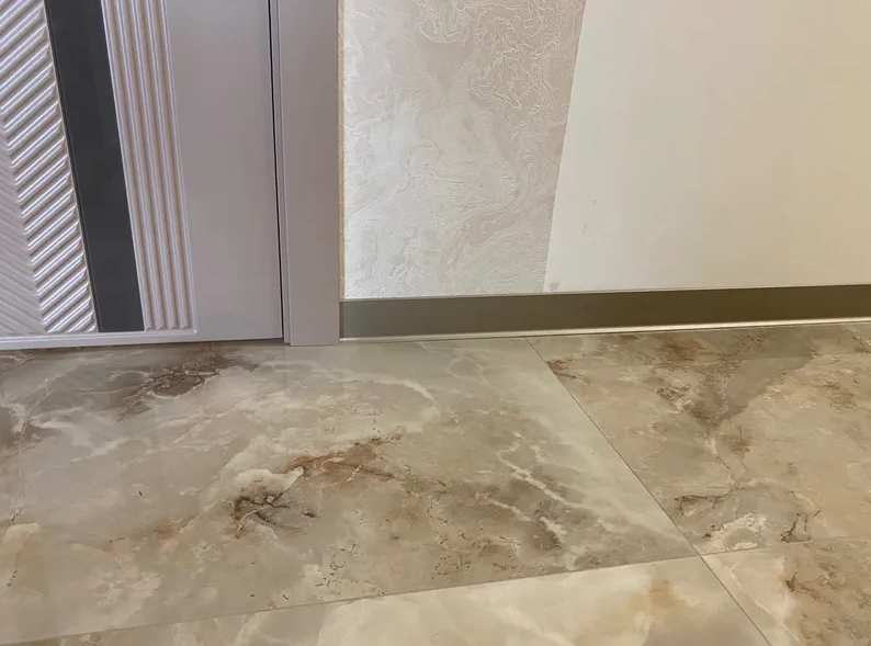 Плинтус алюминиевый. Крац медь 80 мм BTRS 80A