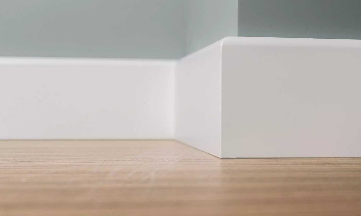 Плинтус МДФ Лука Пл 80МДФ.2700. 24116 Белый