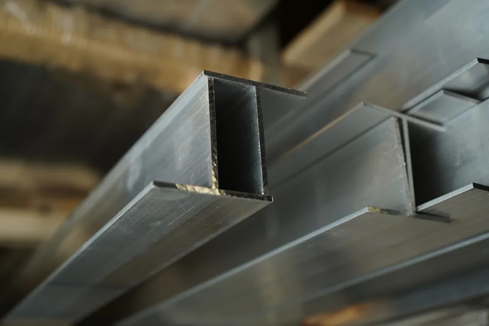 Тавр 25х25 мм Тп 05.2000.504л Бронза. Цена за 5 штук.