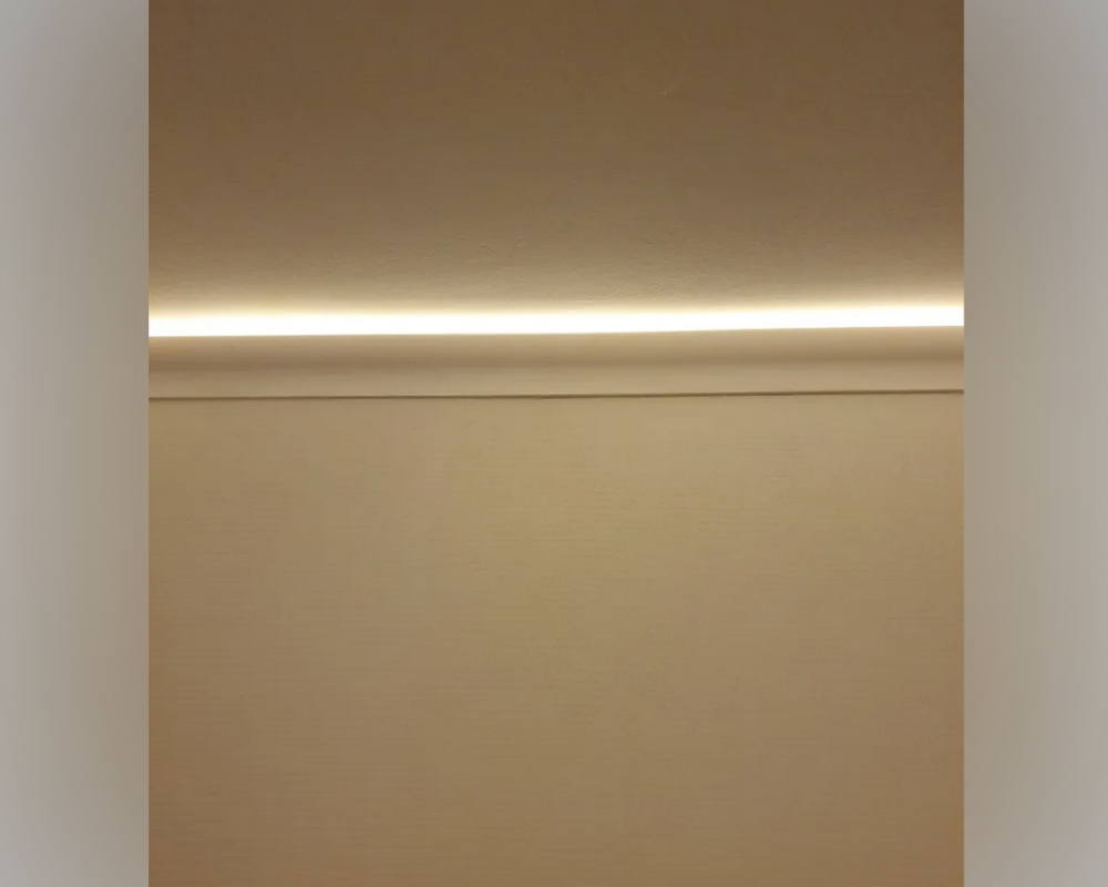 Карниз потолочный NMC IL5 50*50*2000. Белый под подсветку