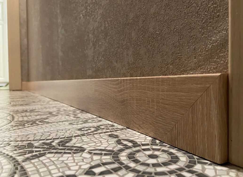 Плинтус МДФ Волшебная палочка. Гарден 219 Дуб темный