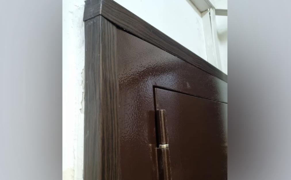 Угол декоративный 30х30 Уп 12-27.2700.595 Дуб венге