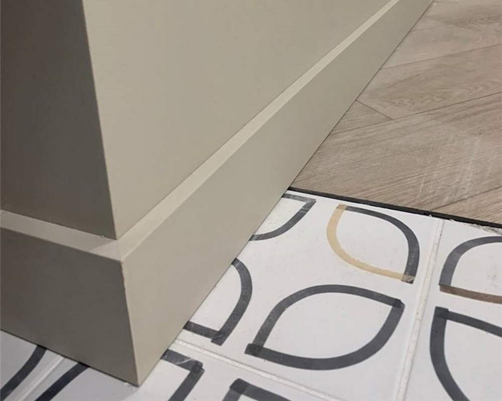 Плинтус напольный Salag Alpha 60*15*2200 мм AP61M2 Серый