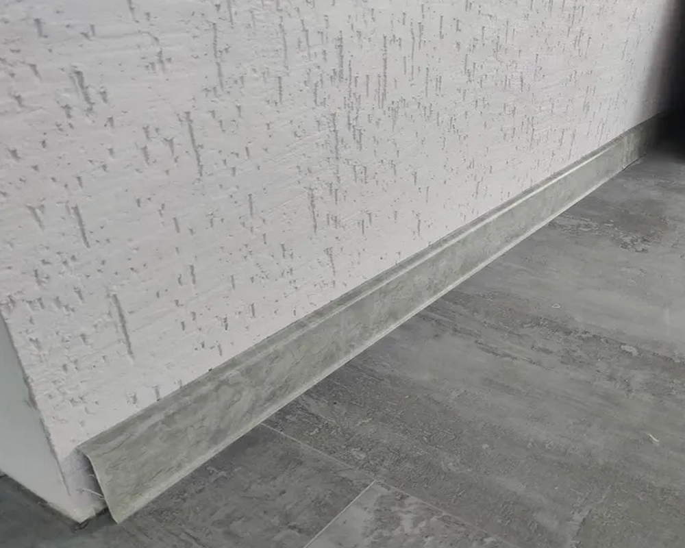 Плинтус ПВХ MAGIC STIСK 77мм 2,2 м MS04 Акация