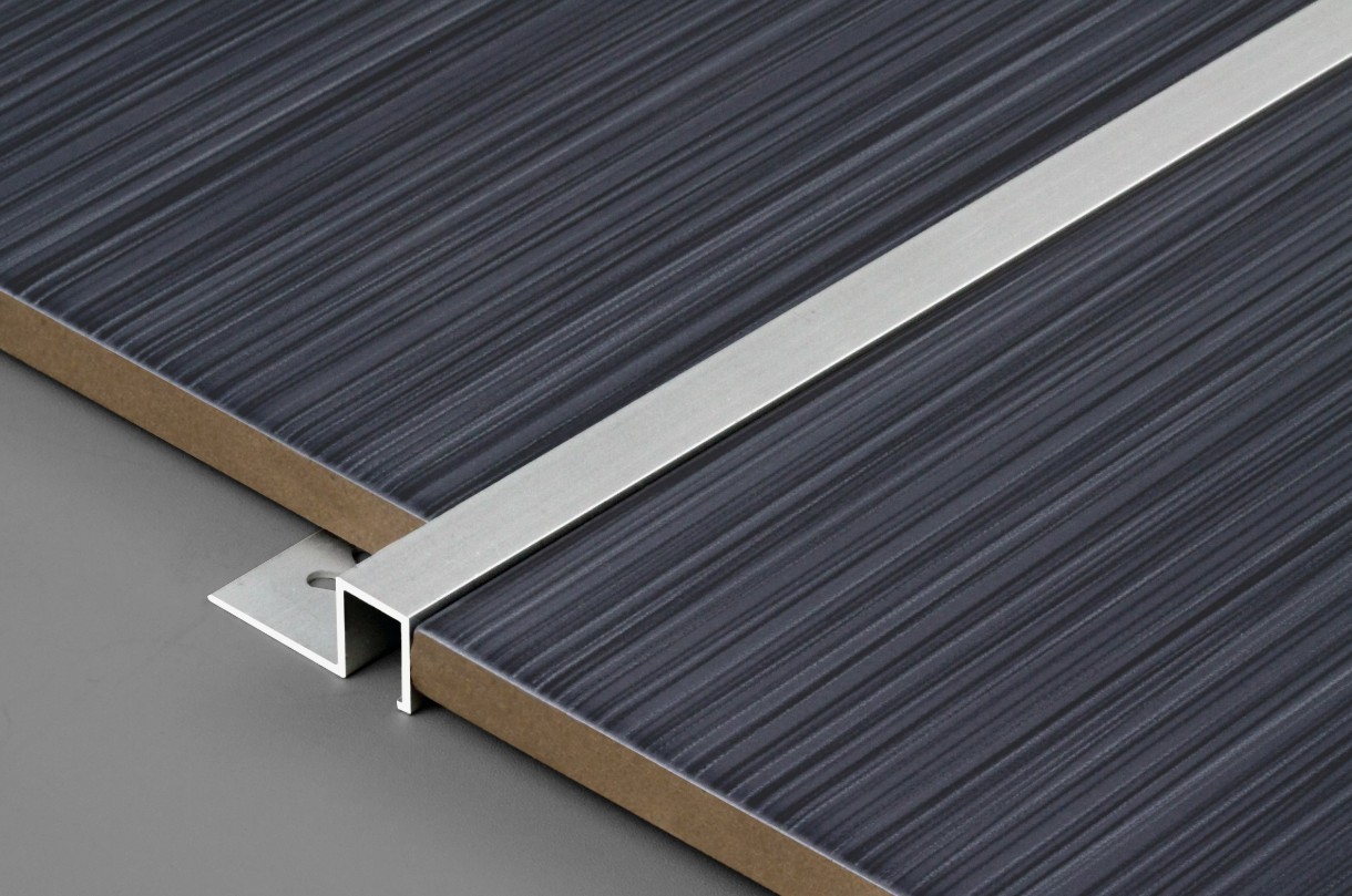 Профиль окантовочный ПК 11-8.2700.204л Бронза