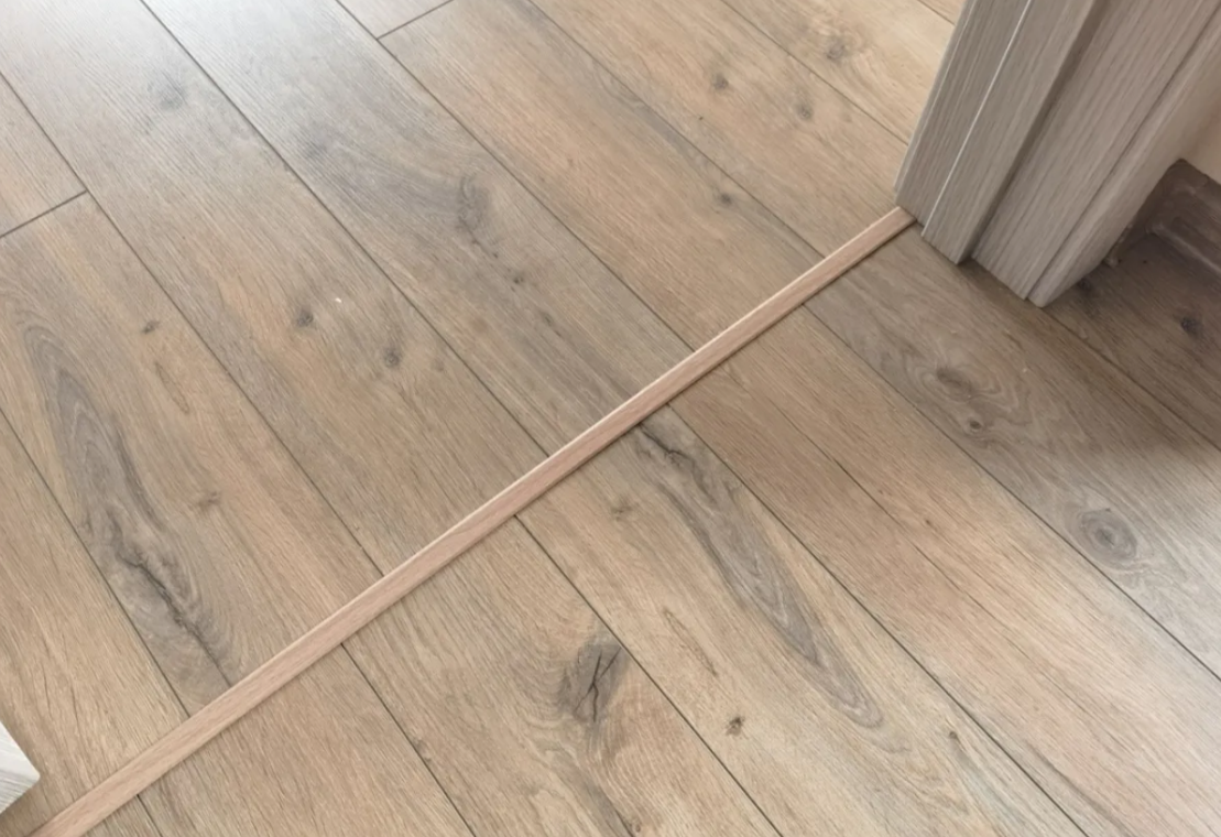 Т-образный порог MAGIC STICK. 20 мм 0,9 м Дуб аляска