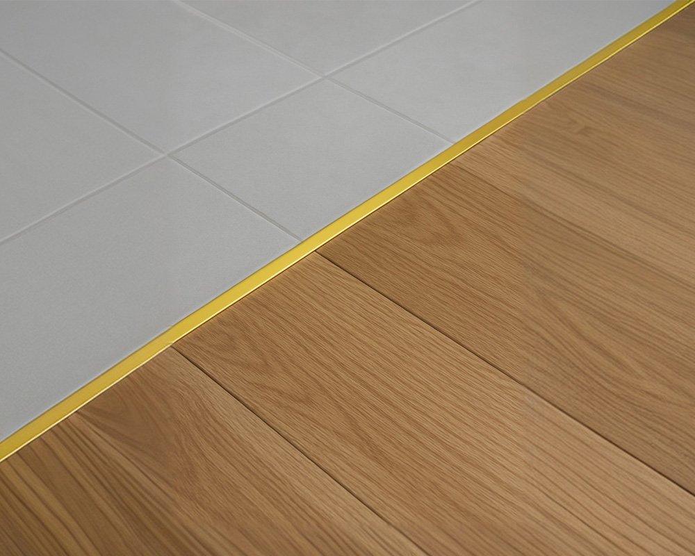 Порог одноуровневый ЛС 10.2700.202л Золото