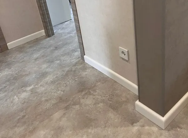 Угол декоративный Уп 04-27.2700.558 (15х15 мм)