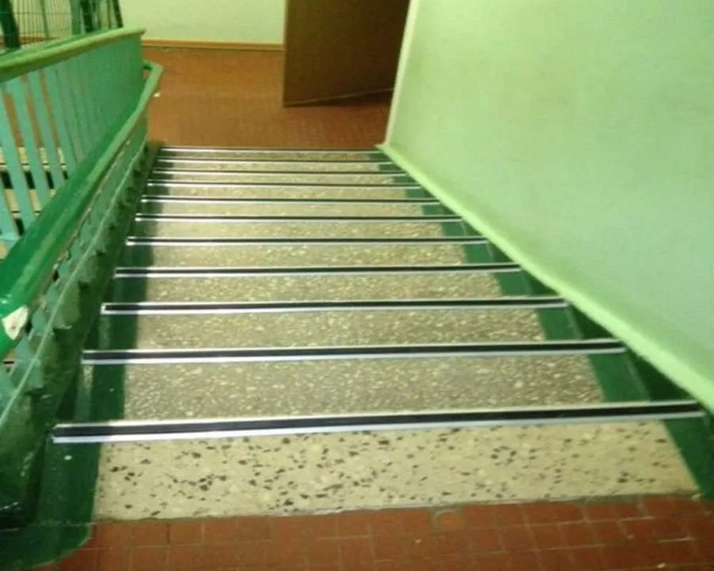 Порог одноуровневый ПС 08-1.900.02л Залото анод