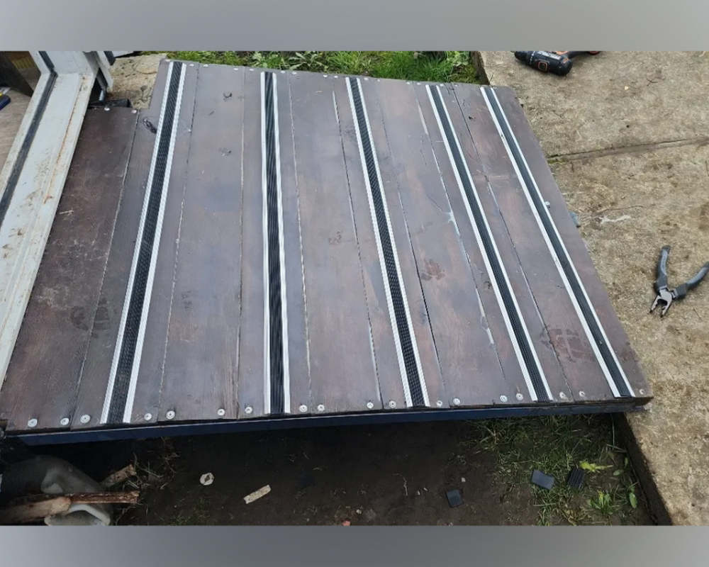 Порог одноуровневый ПС 08.2700.204л Бронза анод