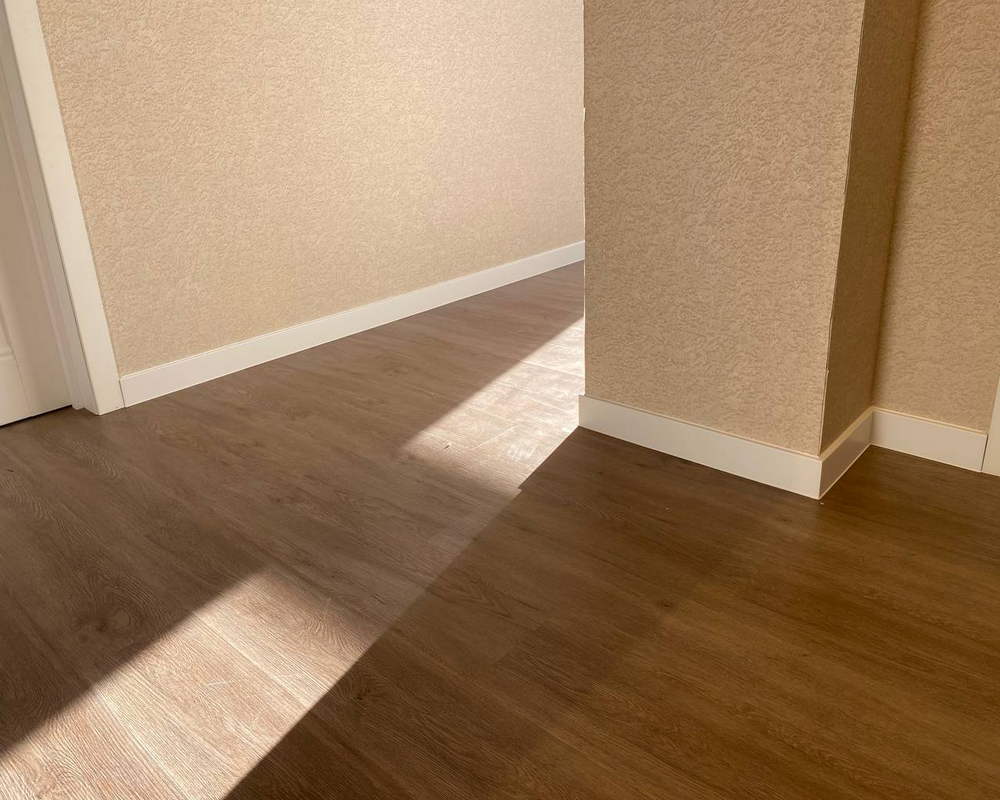 Плинтус ХДФ Dollken Cubu Flex Life XL 80 мм х 2,5 м 5012 Белый