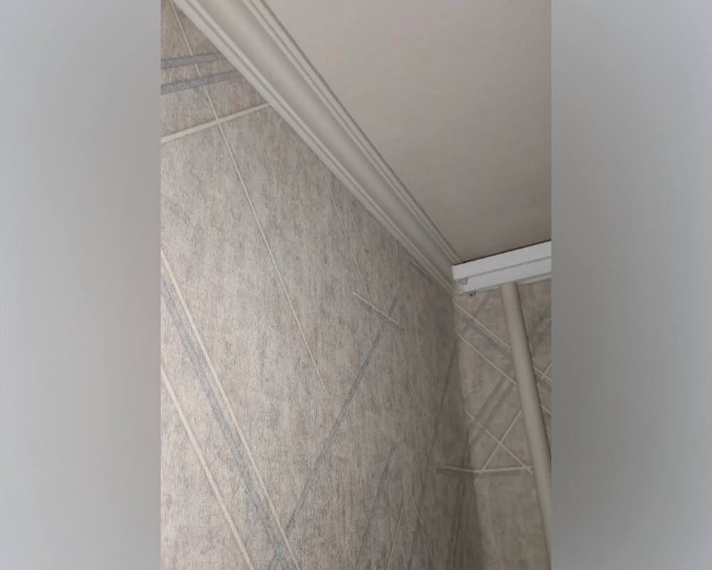 Карниз потолочный из полистирола высокой плотности NMC WT26 75*75*2000. Окраска включена в стоимость