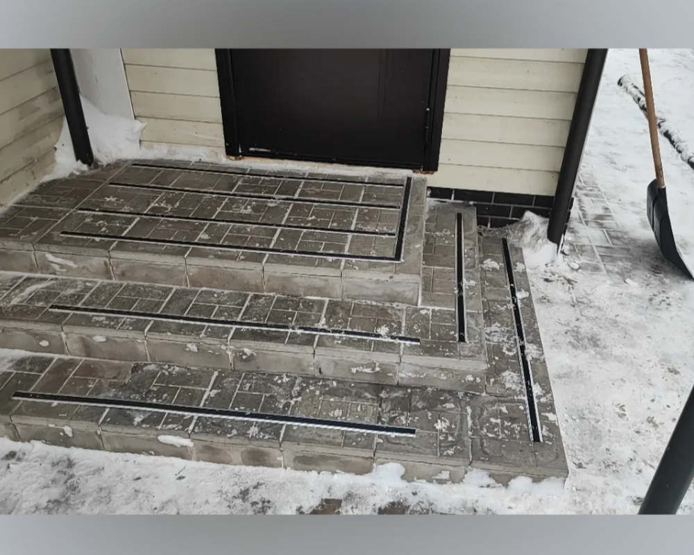 Порог одноуровневый ПС 08.2700.201л Серебро