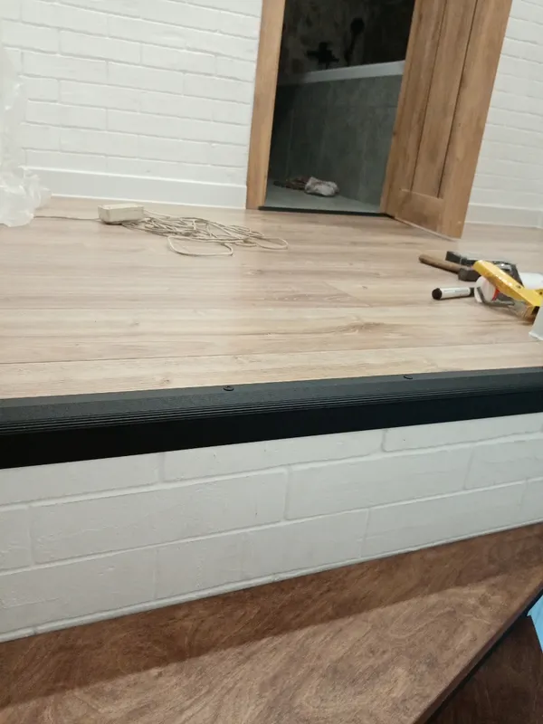 Порог угловой ПУ 04.900.093 Мербау