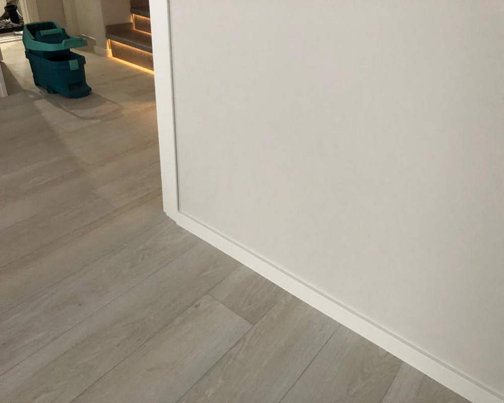 Плинтус ХДФ Dollken Cubu Flex Life 100 мм х 2,5 м 1013 (5012) Белый