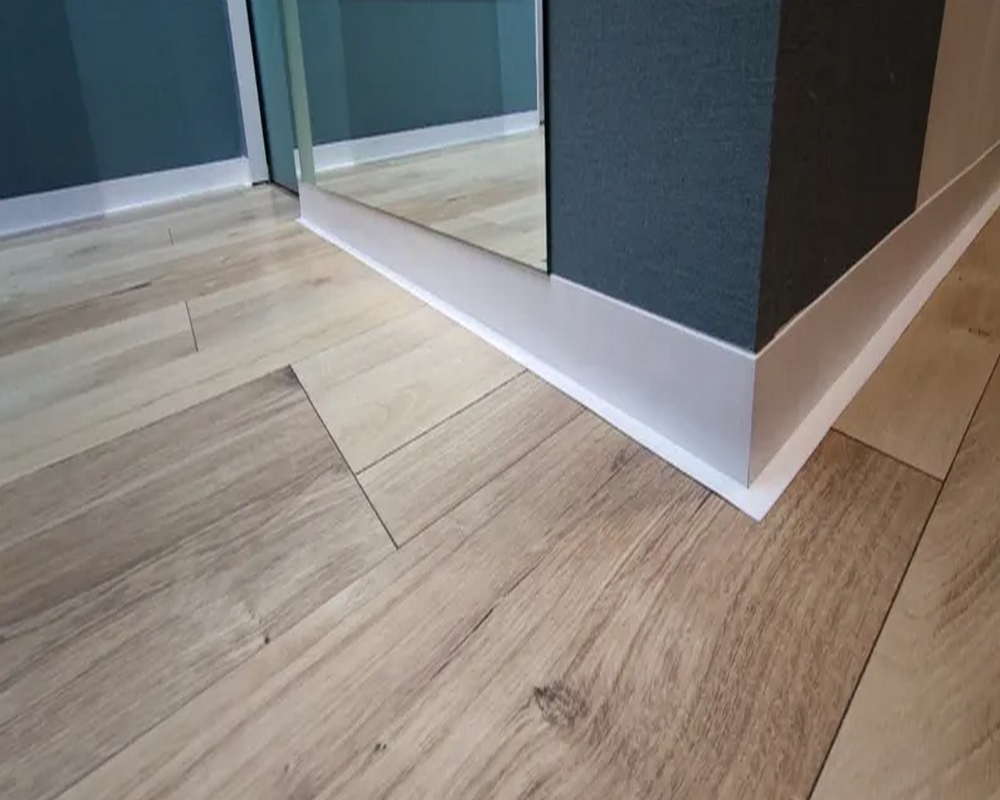 Плинтус ПВХ гибкий Flex 24 м. Белый