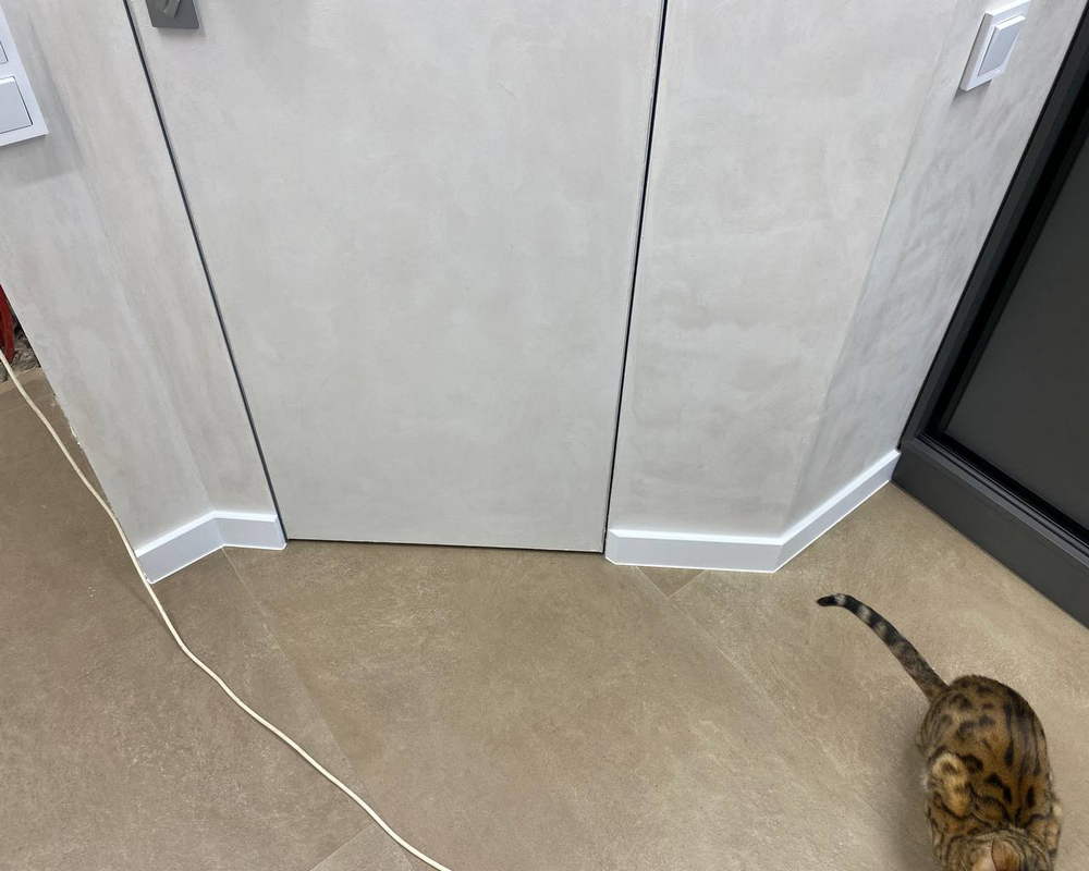 Плинтус ХДФ Dollken Cubu Flex Life 80мм х 2,5 м 1013 Белый