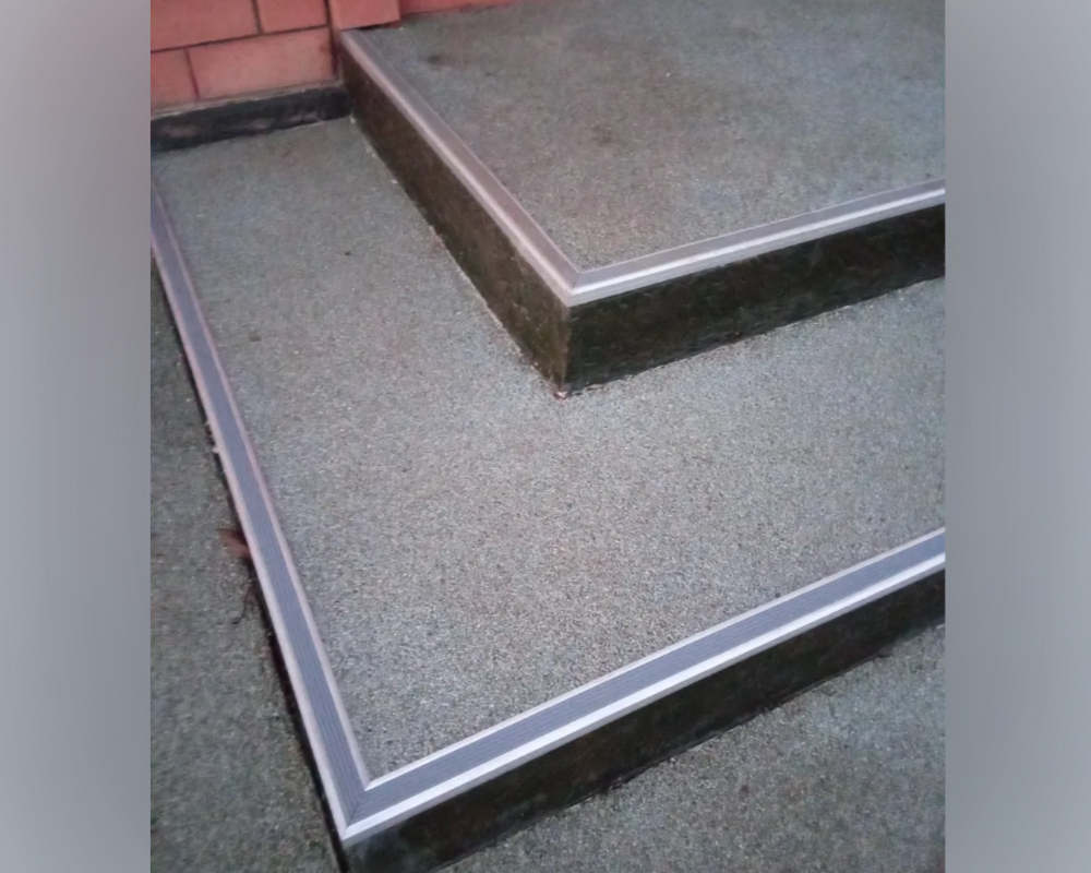 Порог одноуровневый ПС 08.900.04л Бронза анод