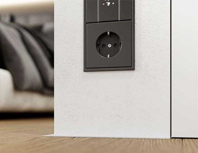 Антиплинтус Апл 01.2700.01л. Серебро матовое