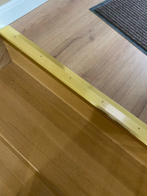 Порог угловой ПУ 02.900.083 Бук