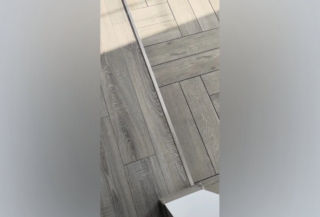 PV101-45 Профиль T-образный плоский Серебро блестящее браш 10мм х 2.7