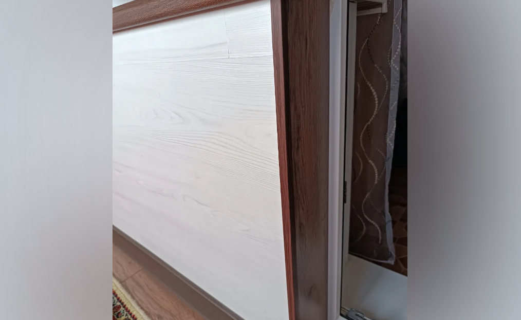 Угол декоративный 15х15 Уп 04-27.2700.561 Дуб мокко