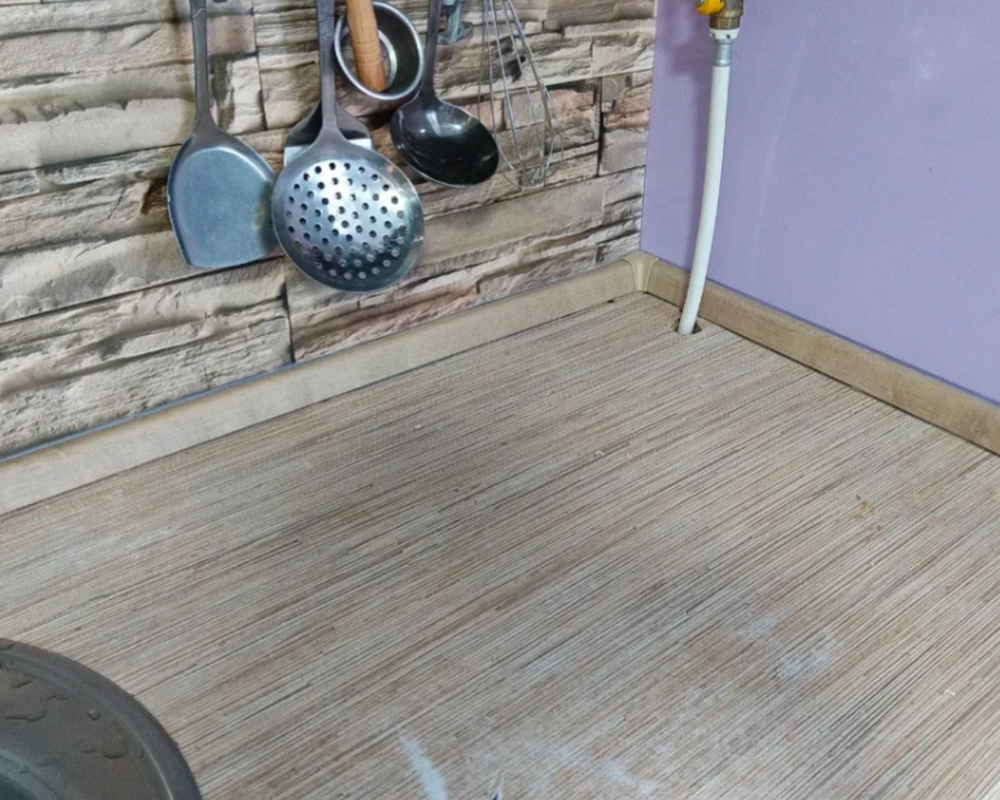 Плинтус для столешниц прямоугольный ПВХ Волшебная палочка 25*12мм 3м 2075 Дуб кера